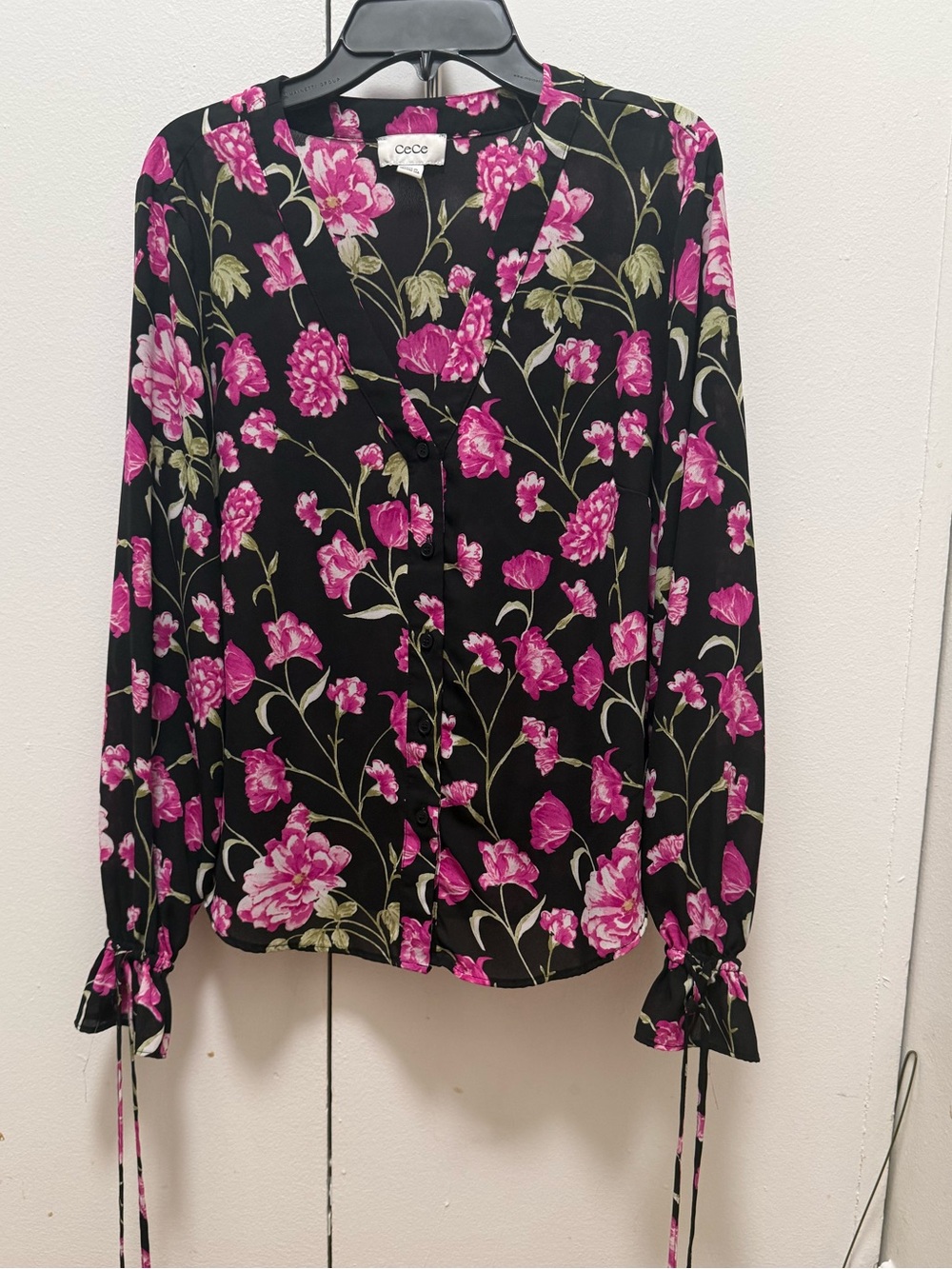 Cece Black Floral Button-Front Blouse with Pink Blooms, Small